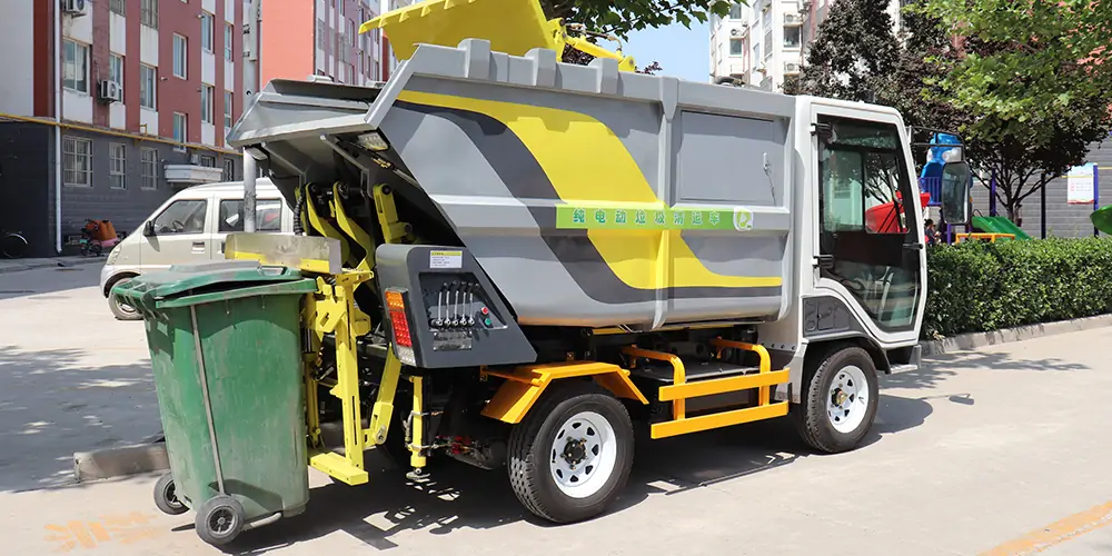 Pure electric garbage collector to solve the current property community garbage