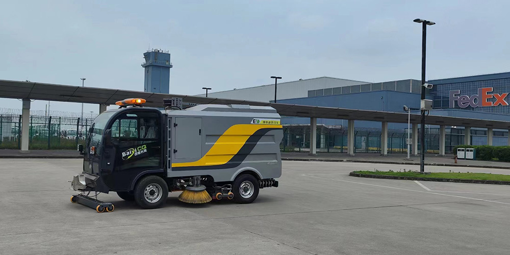 Baiyi Pure Electric Street Sweeper Arrived at Baiyun Airport