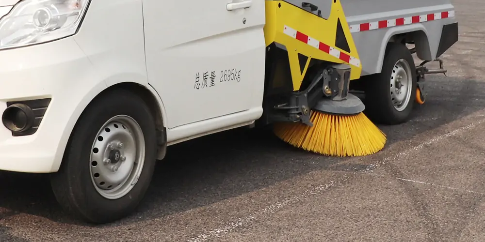 New Energy Road Sweeper Car on the Market