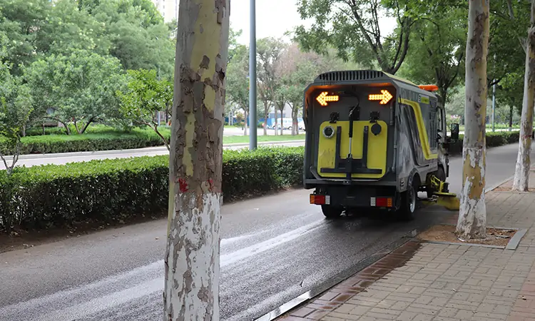 Electric Driving Sweeper Can Sweep What Kind of Garbage