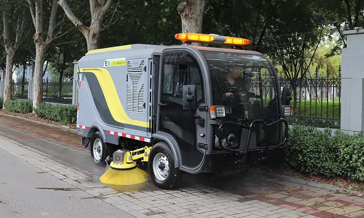 How to cool the electric street sweeper in summer