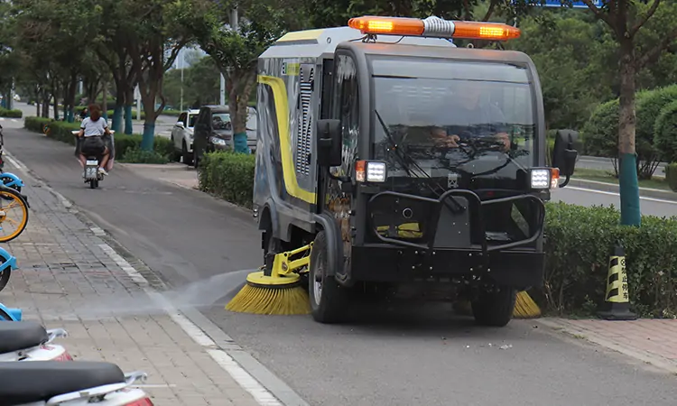 The Correct Use of Electric Street Sweeper Vehicles