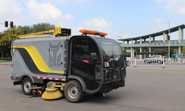 Electric Sweeping Vehicle