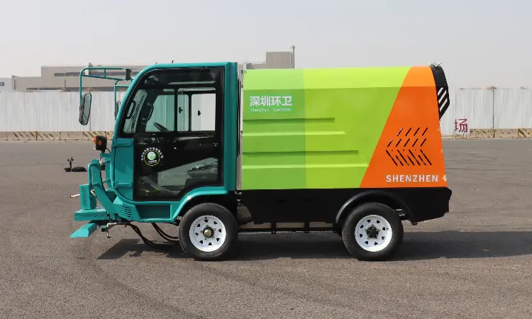 Multi-Functional small four-wheel electric high-pressure cleaning truck