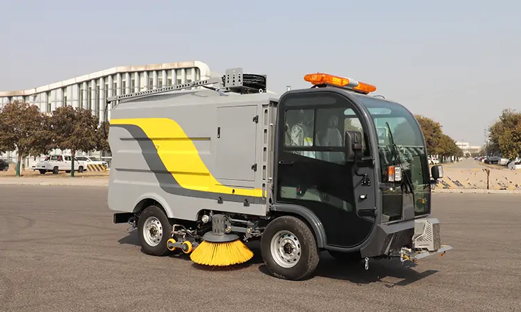 Efficient and Compact Electric Street Sweeper for Commercial Streets