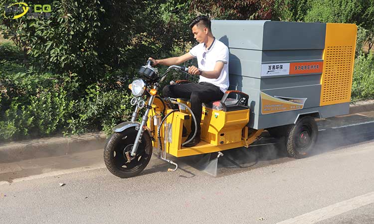 Small Sanitation Vehicle with High-Pressure Cleaning