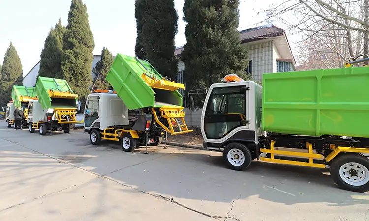Small four-wheel electric sanitation vehicle for urban garbage transfer