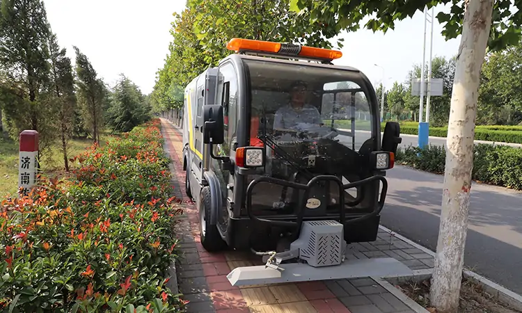How Pure Electric Deep Cleaning Vehicles are Revolutionizing Urban Cleaning