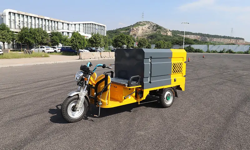 New Model! Multi-Functional Street Washing Vehicle BY-C6