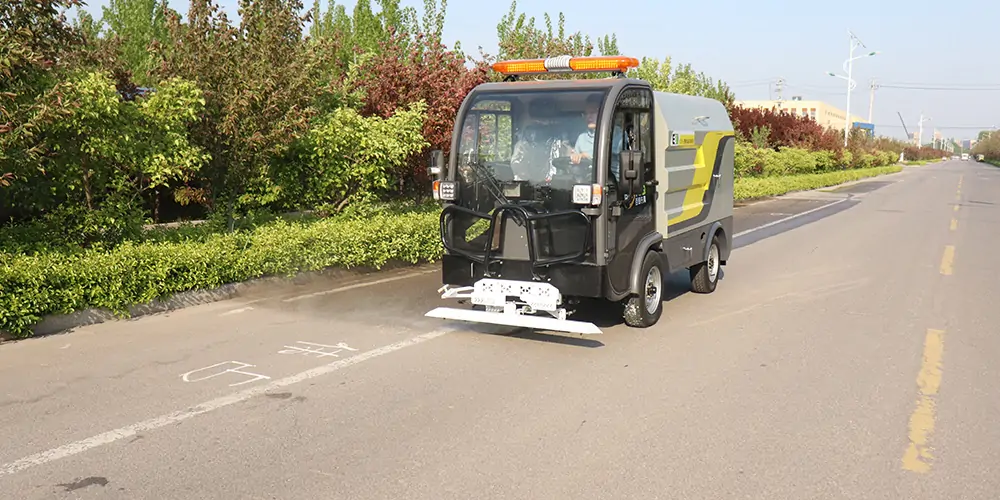 Street Washing Vehicle: A New Choice for Environmental Cleaning  