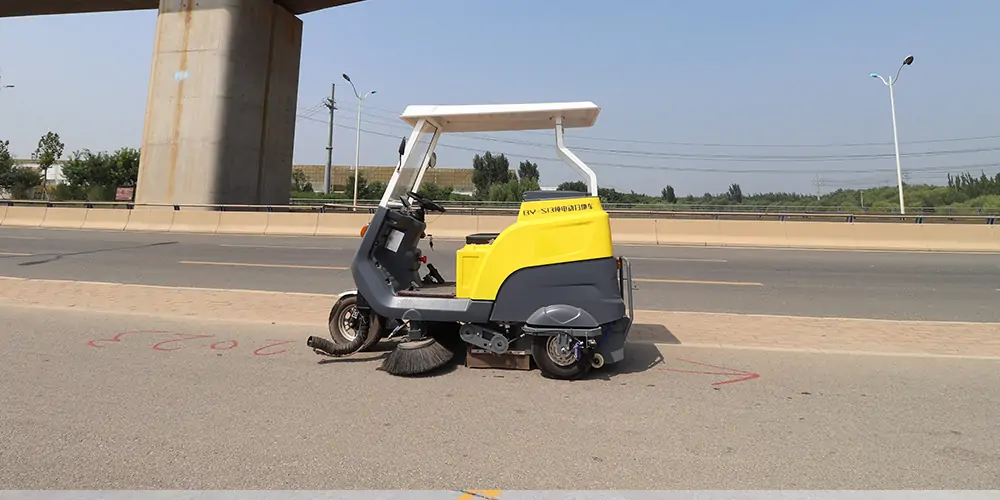 Electric Three-Wheeled Sweeper，Ride on Sweeper，Ride Floor Sweeper