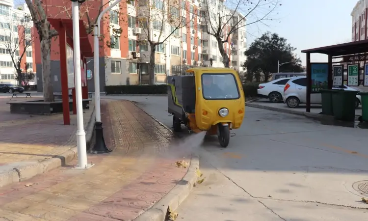 High-Pressure Small Road Washing Tricycle,Road Washer Vehicle,Street Washer