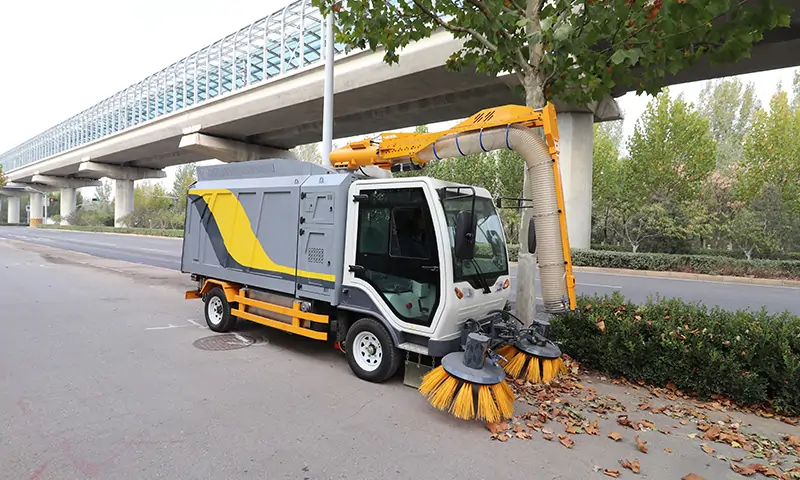 Green Urban Solutions: The Eco-Friendly Charm of Leaf Collection Vehicles