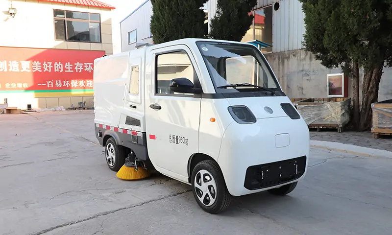 Small-Sized Pure Electric Cleaning Vehicle: Crafting an Efficient Urban