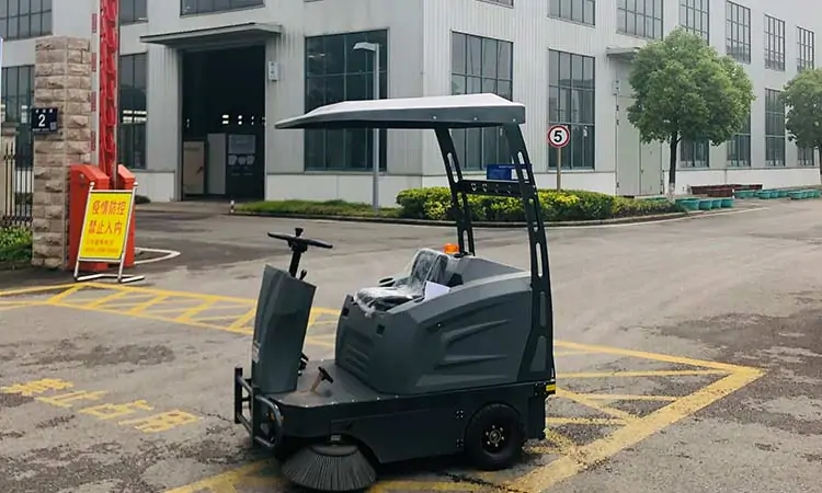 Baiyi-S15 Ride on Sweeper Enters Hebei Factory