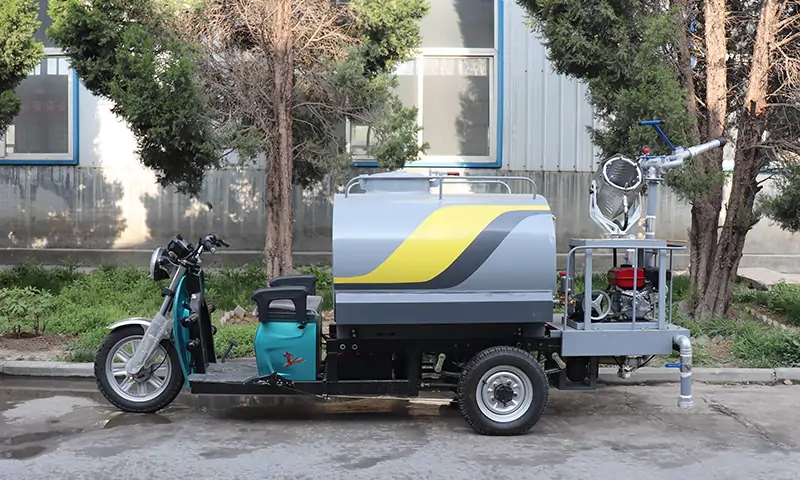 Small Tricycle Sprinkler Trucks: Versatile Allies for Urban Sanitation