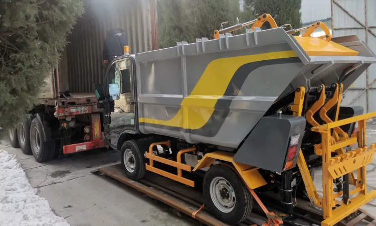 Baiyi Ships Electric Garbage Trucks to Thai Customer