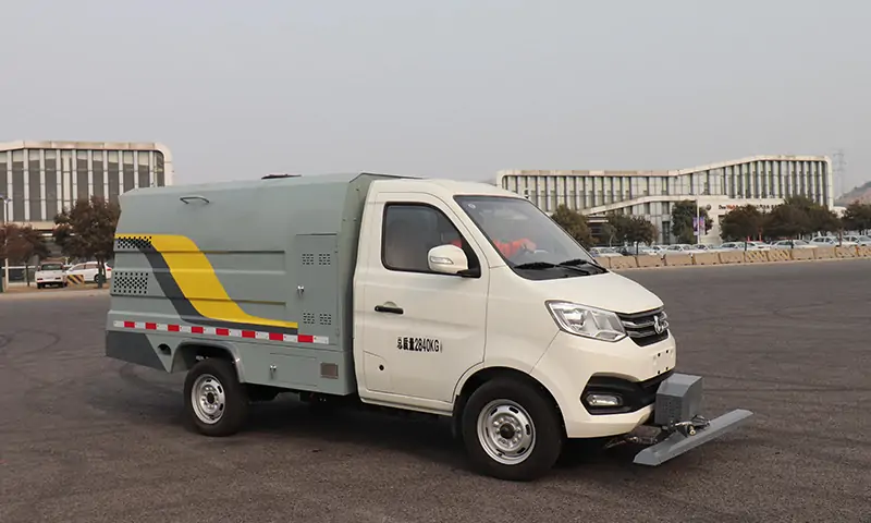 New Energy Road Maintenance Vehicle: Modern Urban Cleaning Solution