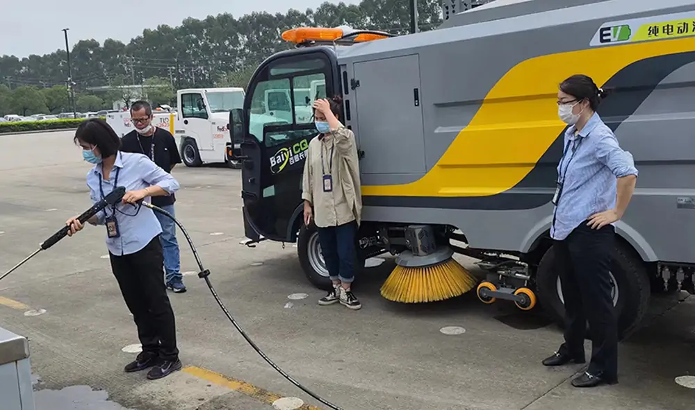 Electric Street Sweeper Arrived at Baiyun Airport