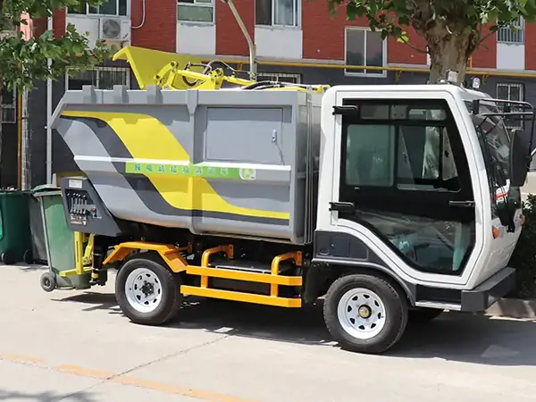 Utilizing Small Rear-mounted Garbage Transport for Property Streets' Waste