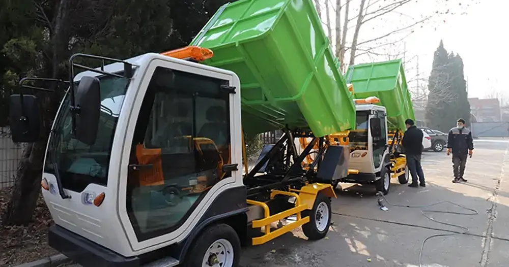 Small Rear-Loading Garbage Trucks Maintenance