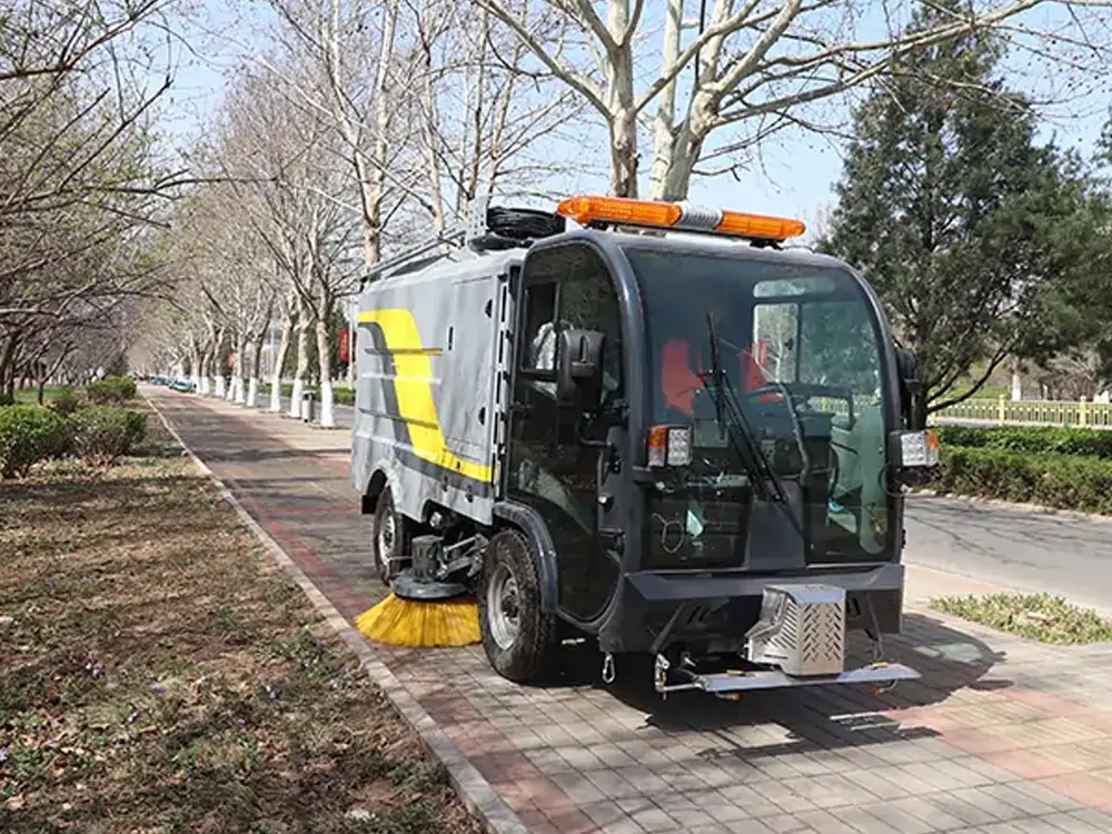 Pure Electric Street Street Sweeper: Bringing Cleaner Grounds to the City